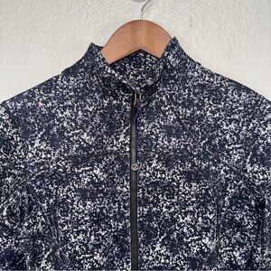 Lululemon‎ Athletica Forme Jacket Rocky Road 4 Black White Patterned zip up #cc